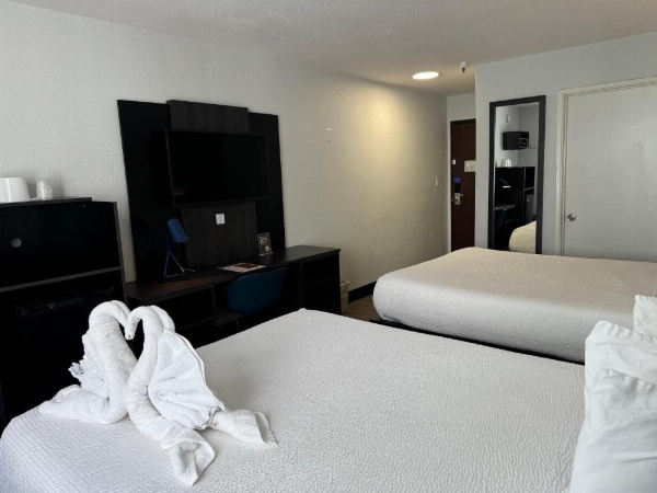 Motel 6 Hollywood image 21