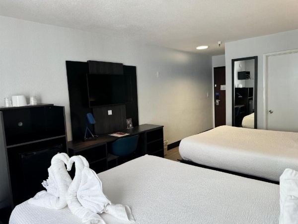 Motel 6 Hollywood image 22